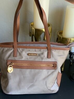 Michael Kors Tan Shoulder-bag Purse Brown Handbag